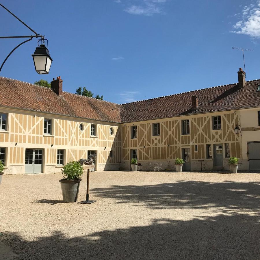 Bed and Breakfast Domaine Du Plessis Le Plessis-Luzarches Exterior foto