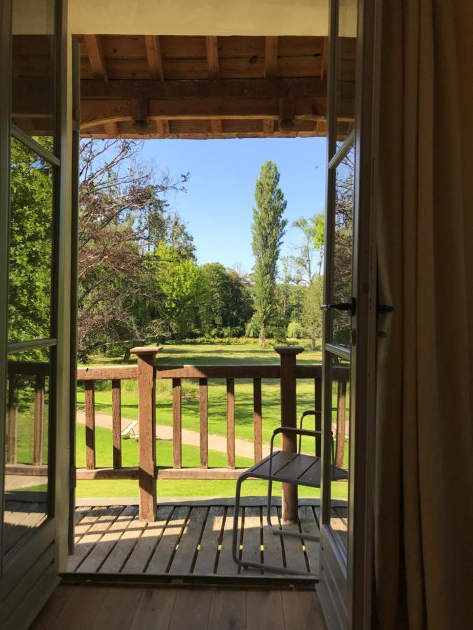 Bed and Breakfast Domaine Du Plessis Le Plessis-Luzarches Exterior foto