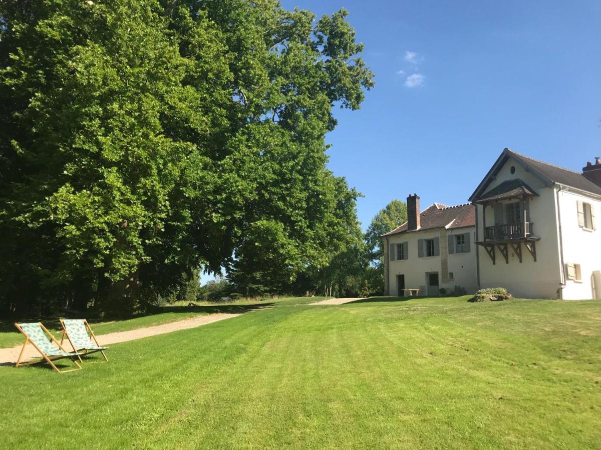 Bed and Breakfast Domaine Du Plessis Le Plessis-Luzarches Exterior foto