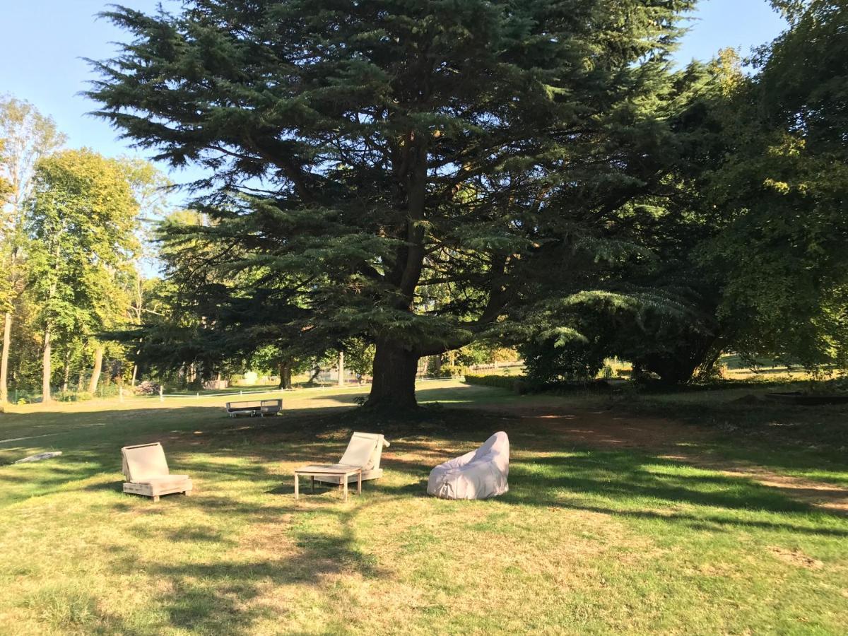 Bed and Breakfast Domaine Du Plessis Le Plessis-Luzarches Exterior foto