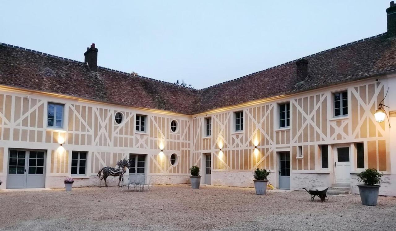 Bed and Breakfast Domaine Du Plessis Le Plessis-Luzarches Exterior foto