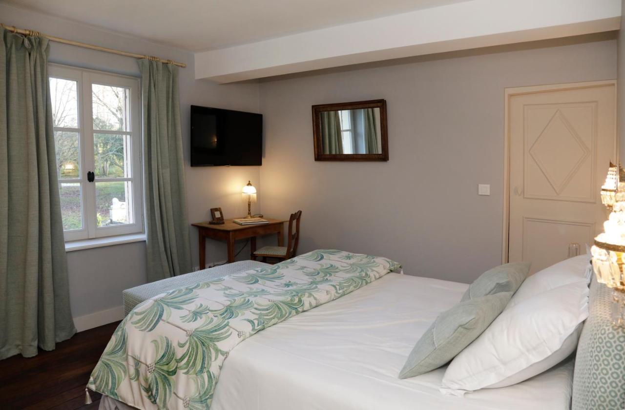 Bed and Breakfast Domaine Du Plessis Le Plessis-Luzarches Exterior foto